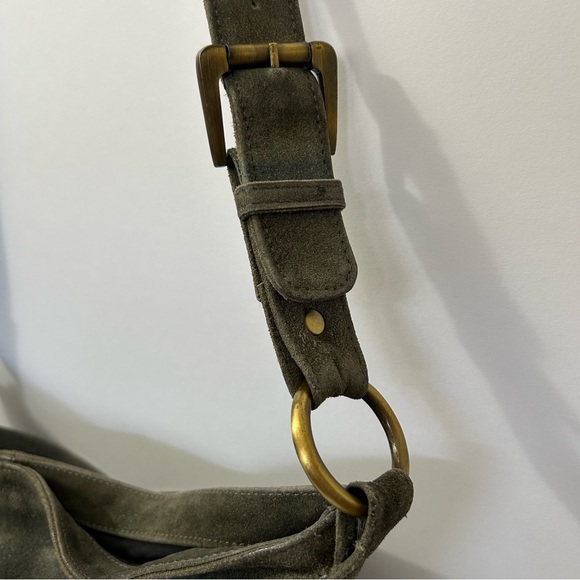 UO - Deena & Ozzy - Elegant Green Suede and Leather Boho Shoulder/Crossbody Bag - Picture 4 of 16